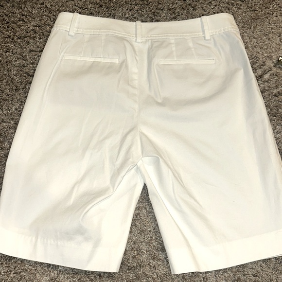 Talbots Women’s White Perfect Shorts  Sz 6 - Picture 6 of 6